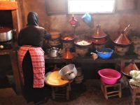 bei einer Berberfamilie in der Küche