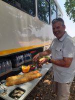 Picknick unterwegs mit unserem Guide Jaco