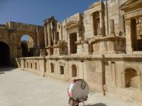 Die Akustik ist großartig und auch heute noch wird das Theater für Aufführungen genutzt.