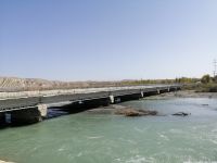 auf dem Weg nach Tasch-Rabat, die Brücke über den Fluß At-Baschi