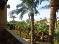 Und dann sind wir da, im wunderschönen Mövenpick-Hotel, unserer Oase für die nächsten zwei Nächte.Blick nach links....