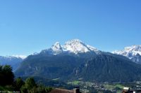 Brotzeit im Alpengasthof Hochlenzer - Panoramablick auf Watzmann und Hochkalter