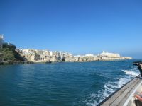 Apulien-Vieste vom Meer.JPG