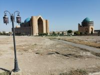 Besichtigung des Mausoleums des bekannten Sufisten und Dichter Ahmed Jassewi (Freilichtmuseum)
