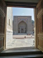 Registan-Platz in Samarkand, Scher-Dor-Medresse (Blick von der Ulugbek-Medresse)