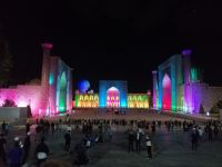 Registan bei Nacht, Samarkand