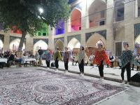 Modenschau in der Nodir Devon Begi Medresse, Buchara