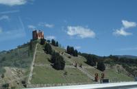 Col Perthus Pyramide von Ricardo Bofill