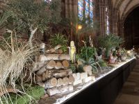 Krippe im Münster - doch noch fehlt das Christkind