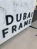 Dubai Frame - Bilderrahmen mit Panoramablick
