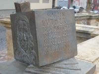 Erinnerung an berühmte Persönlichkeiten am Hauptmarkt