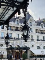 Blick auf das Hotel de Paris in Monaco .JPEG