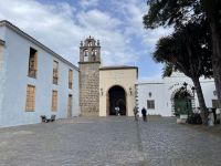 Die beschauliche Kapelle neben dem Marktplatz