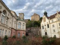 4. Reisetag – Aufenthalt in Baden-Baden – Am Friedrichsbad – Blick zum Schloss