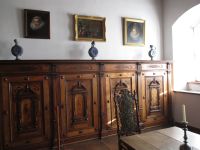  kunstvolle Holzvertäfelung