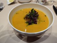 Tag 4 01.01.2023 Paris Silvesterreise, Vorspeise in Madame Brasserie auf dem Eiffelturm