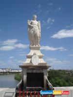 Cordoba - Schutzpatron Erzengel Rafael auf römischen Brücke