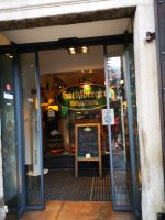 unsrer Restaurant zum Mittag-und Abendessen in Passau