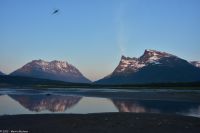 Mitternachtswanderung zum Lyngenfjord - Heimat der norwegischen Luftwaffe (im Bild :-) )