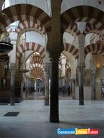 Cordoba - Perspektive im Säulenwald