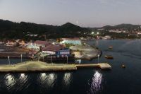 Auslaufen in Coxen Hole, Roatan