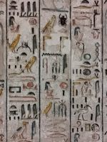 Hieroglyphen im Tal der Könige