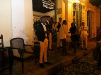 vor unserem Restaurant in Trinidad