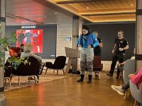 Anprobe der Kayak-Ausrüstung auf der Fridtjof Nansen