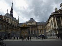 Tag 1 06.04.2023  Entdeckerspaziergang Rive Gauche, Justiz Palast