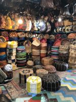 Lederartikel soweit das Auge reicht ...