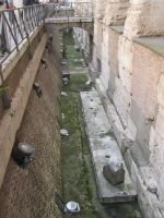 römisches Straßenniveau vor Hadrianeum