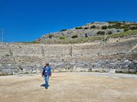 Archäologische Zone in Philippi (Erklärungen durch Anastasia im Theater)
