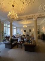 Salon im Chatau La Chaire