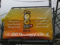 Bungysprung in 220 m Tiefe am Verzasca-Staudamm