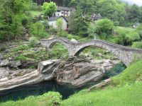 Brücke von Lavertezzo/Ponte dei Salti