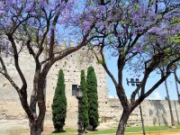 trutzige Mauern gegen die Christen
