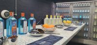 20230519 144127 ein erster Gin Tonic in der  Bombay Sapphire Distillery 