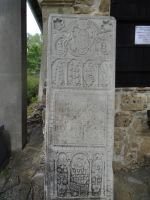 Stele an der Kirche Christi Geburt in Arbanasi