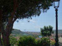 Blick zum Temo, der ins Meer mündet.