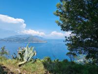 Blick von der Villa Jovis auf das Festland 