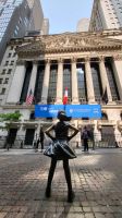 Städtereise New York - Fearless Girl gegenüber der New Yorker Börse