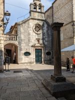 Peterskirche und gleichnamiger Platz