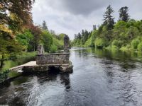 mitten im Fluß, ein Teil der Ruine von Cong