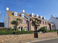 typische Reihenhäuser auf Jersey