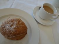 .. mit köstlichem Scone...