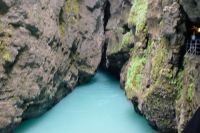 Irgendwo verschwindet sie