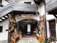 Tartlau, Souvenirladen