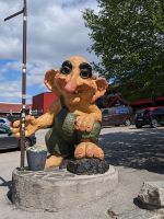 dieser Troll bewacht in Dombas den Eingang zum Dovrefjell