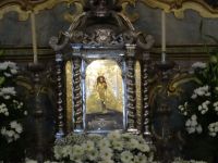 im Inneren der Kirche von Monte - die Madonna von Monte