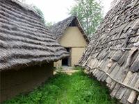 In der bronzezeitlichen Wasserburg Buchau